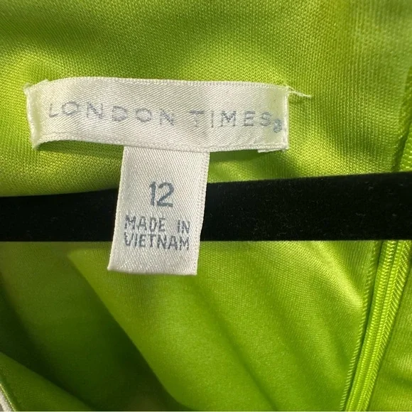 London Times Black White Green Square Neck belted floral leaves Sheath Dress 12 - Picture 2 of 11